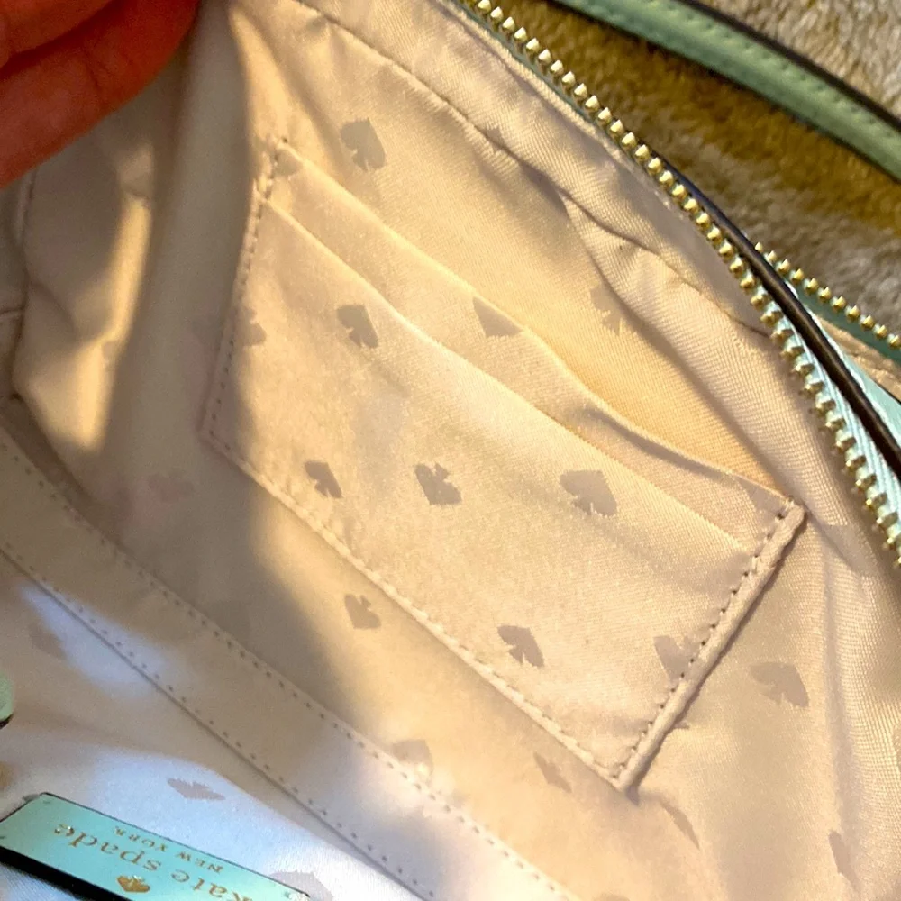 kate spade ♠️ Refined Grain Leather Mint Green crossbody - Picture 4 of 14
